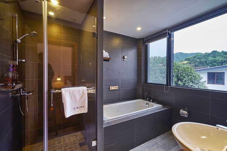 Yueshang Yunshe Boutique Hotel