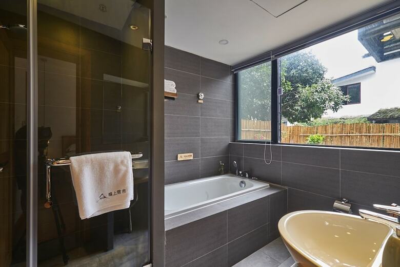 Yueshang Yunshe Boutique Hotel