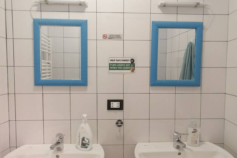 Hostal Manena Hostel Genova