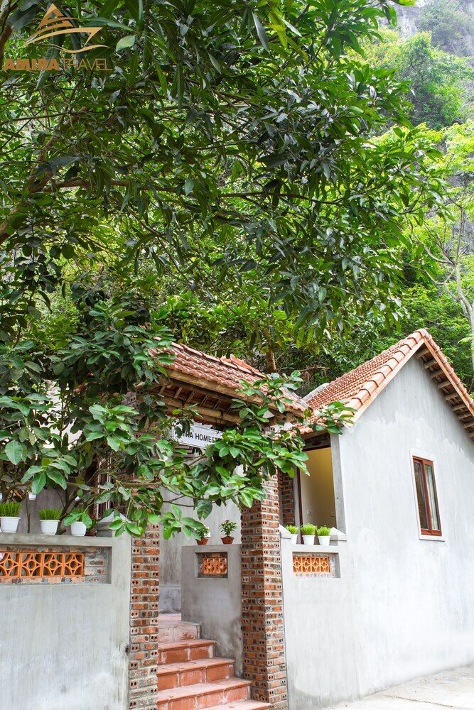 Hotel Amira Homestay