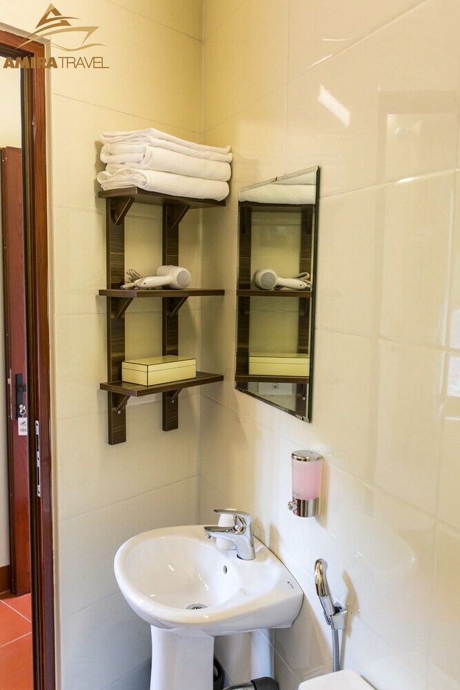 Hotel Amira Homestay
