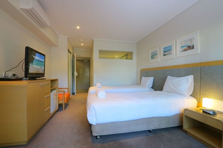 Apartamentos Lagoon Pool 2 Bedroom Spa Suite