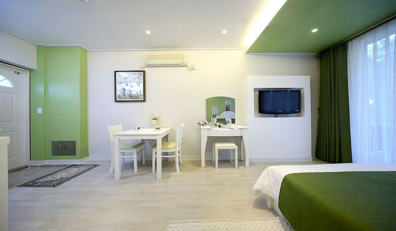 Gyeongpo Bali Pension