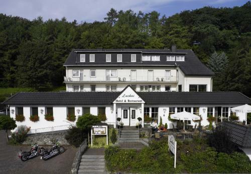 Luckai Hotel & Restaurant