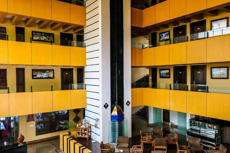 Hotel Grand Mahal
