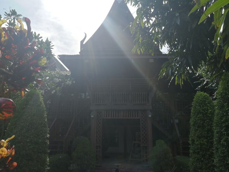 Hotel Kumkhumsriwangchai Amphawa