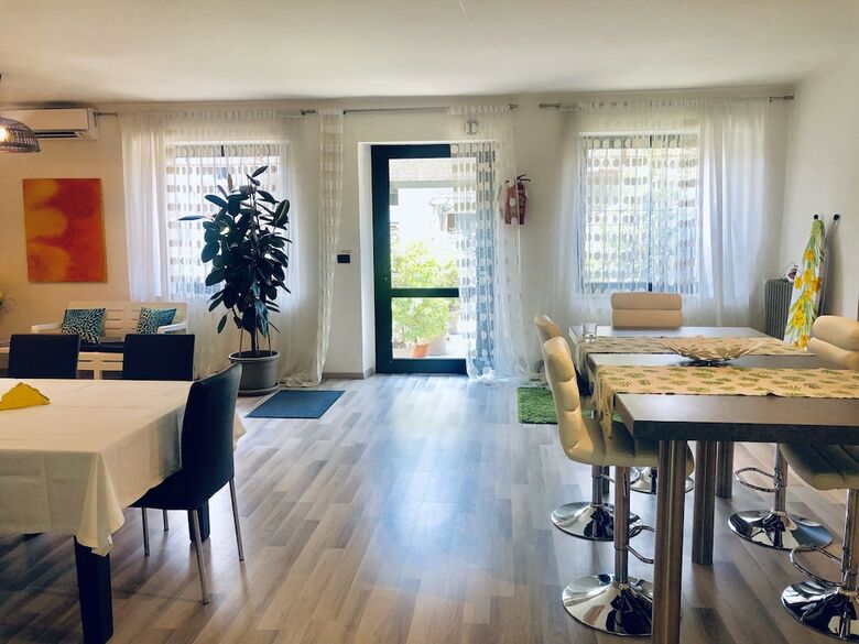 Hotel Guest House 296