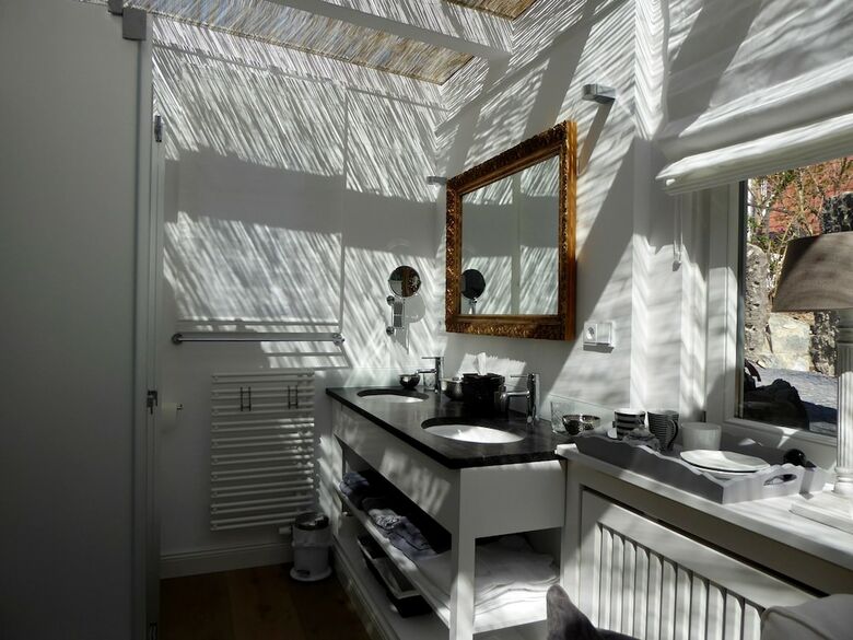 Am Eichholz - Galerie & Art-hotel