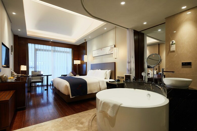Fu Rong Ge Hotel