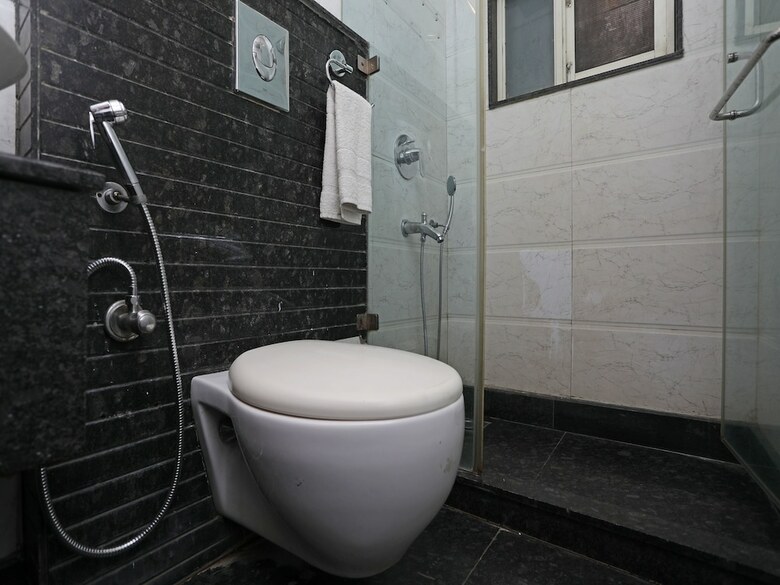 Hotel Oyo 12219 Tryfenna