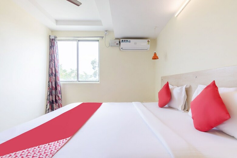 Hotel Oyo 11927 Varcity Imperium