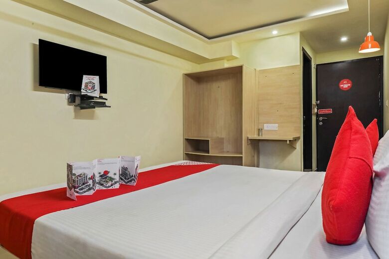 Hotel Oyo 11927 Varcity Imperium