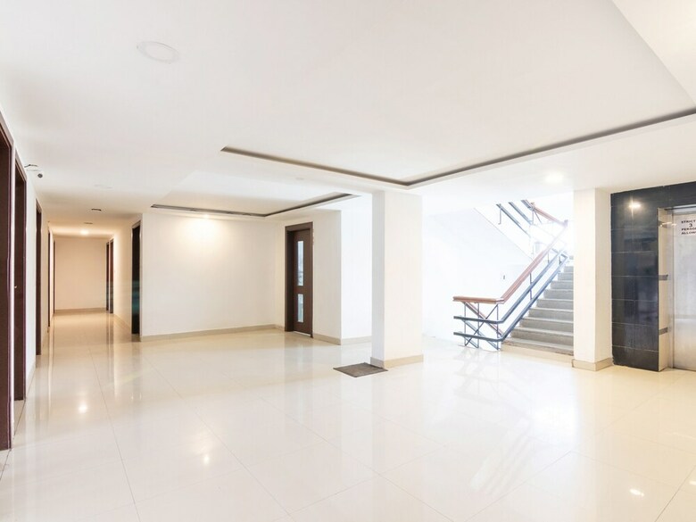 Hotel Oyo 11927 Varcity Imperium