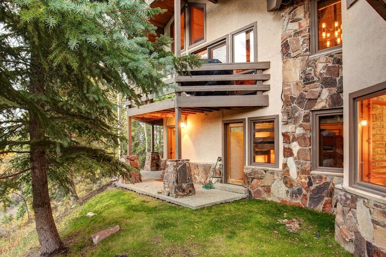 Abode At Ontario Lodge