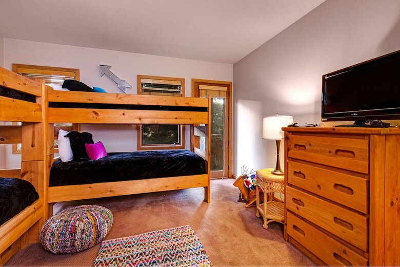 Abode At Ontario Lodge