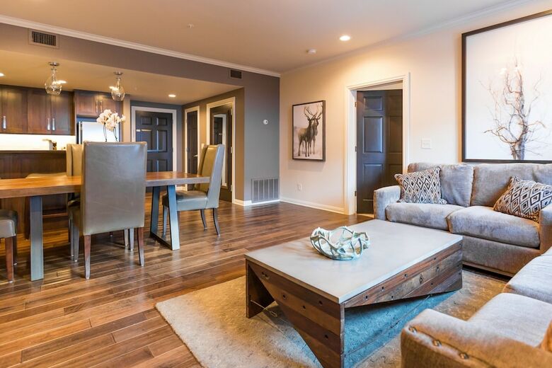 Abode On Lower Main