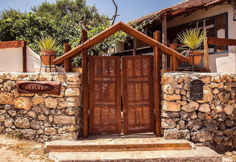 Hostal Seles Camping - Adults Only