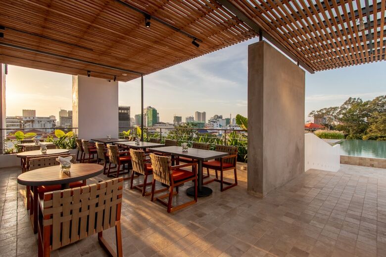 Hotel Penh House & Jungle Addition