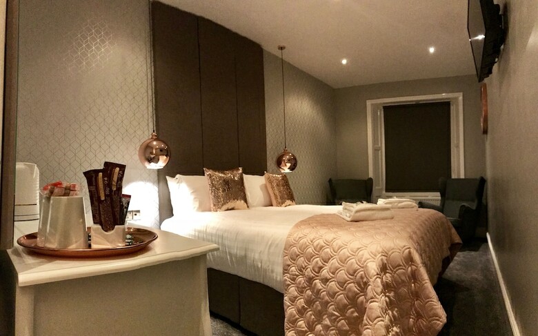 Marina Court Hotel