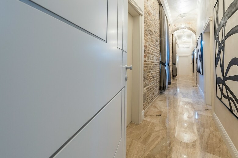 Hotel Zara Palace - Design Rooms