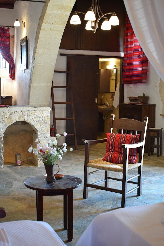 Apartamentos Anna's Stone House