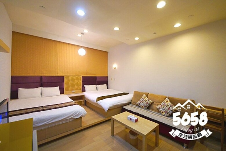 Hotel 85 Holiday (b&b)