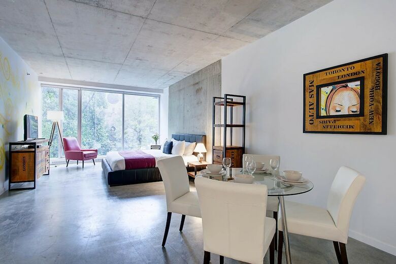 Bijoux Square Apartments