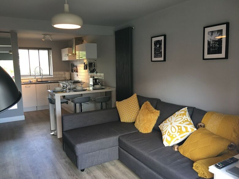 University Central Apartment