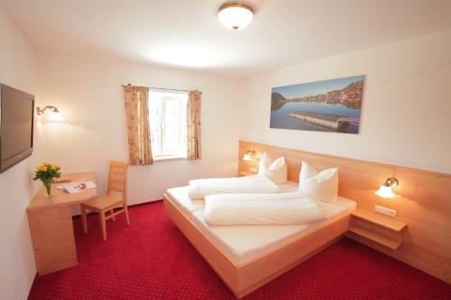 Hostal Pension Schweizerhaus Garni