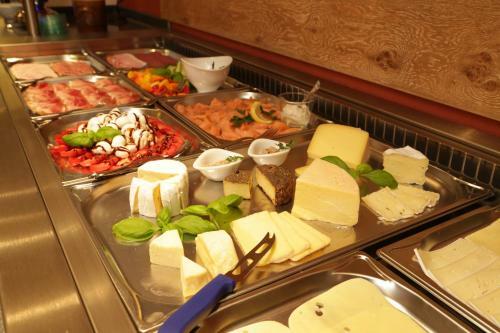 Hostal Pension Schweizerhaus Garni