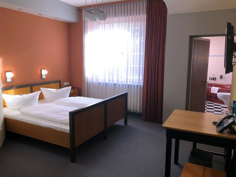 Haus Des Volkes - Das Bauhaushotel