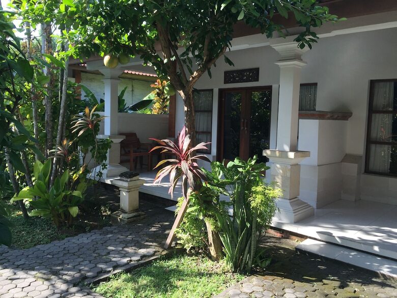 Hotel Bumi Ayu Bungalows