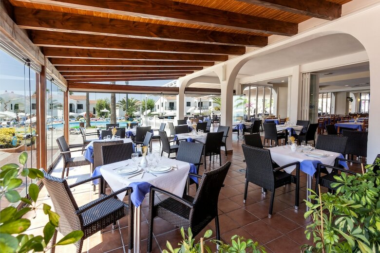 Aparthotel Apartamentos Roc Oasis Park