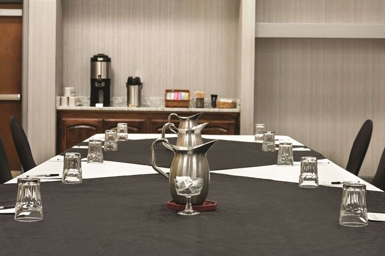 Radisson Hotel Fort Worth-fossil Creek