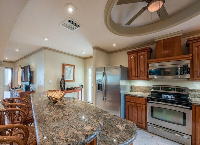 Hotel Belizean Cove Estates