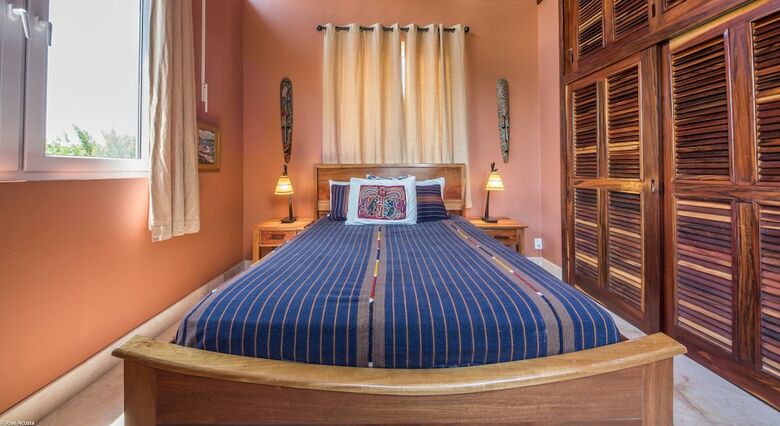 Hotel Belizean Cove Estates
