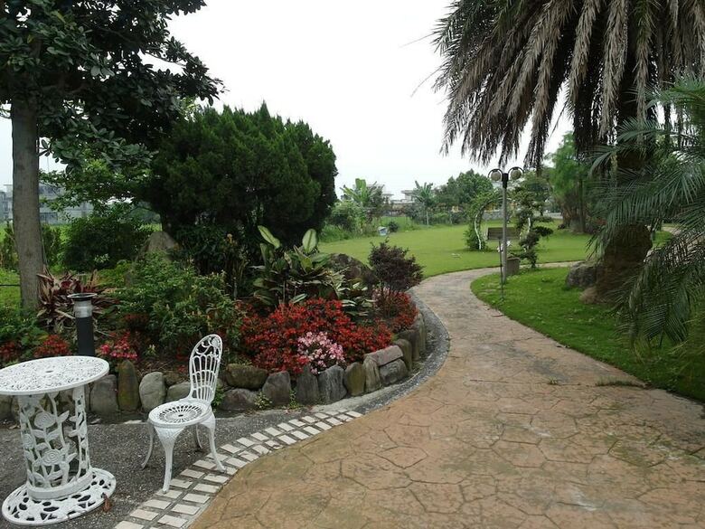 Hotel Rainbow Garden B&B