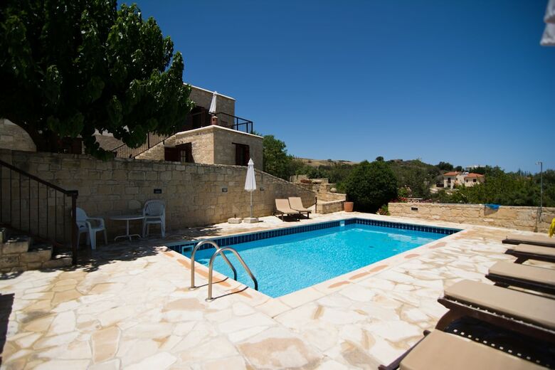 Apartamentos Elpida's Stone Houses