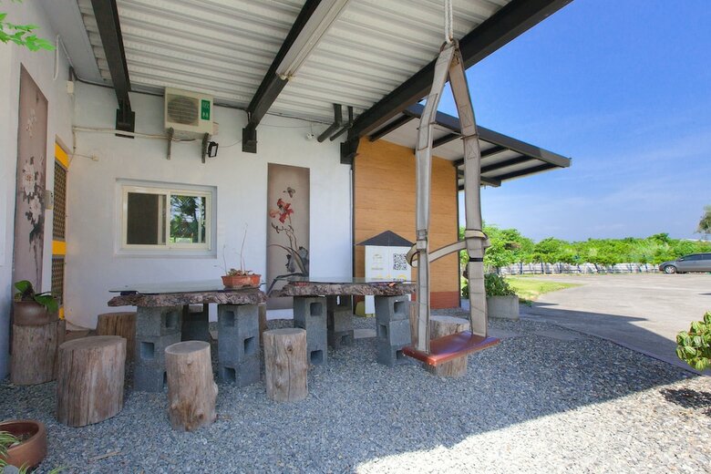 Bed & Breakfast 512 Huts Homestay