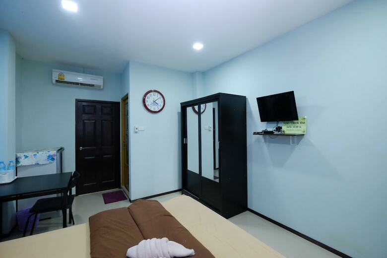 Hotel Amornrat Place