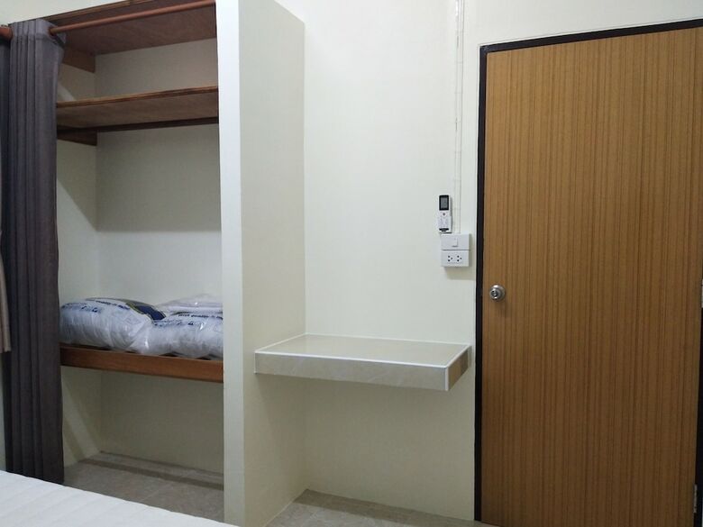 Hotel Triple S House