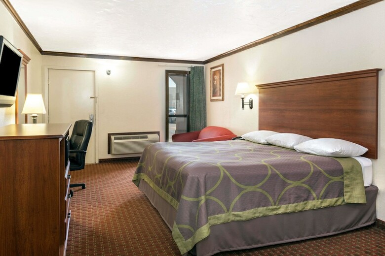 Hotel Super 8 By Wyndham Enid