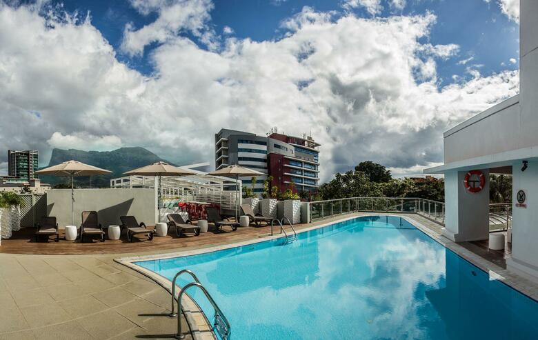 Hennessy Park Hotel