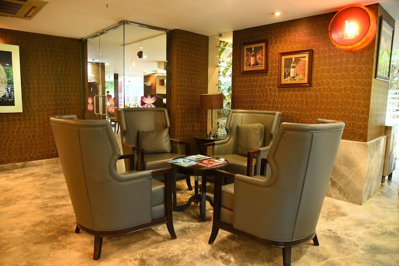 Hotel Royal Orchid Suites