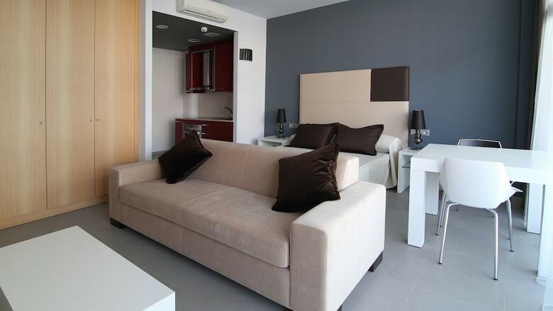 Aparthotel Four Elements Suites