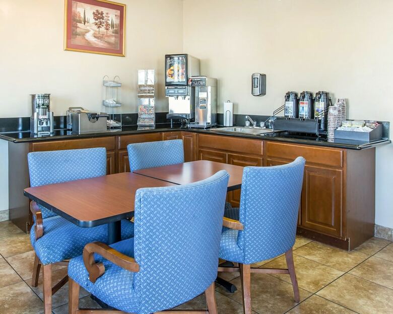 Hotel Rodeway Inn And Suites Riverton