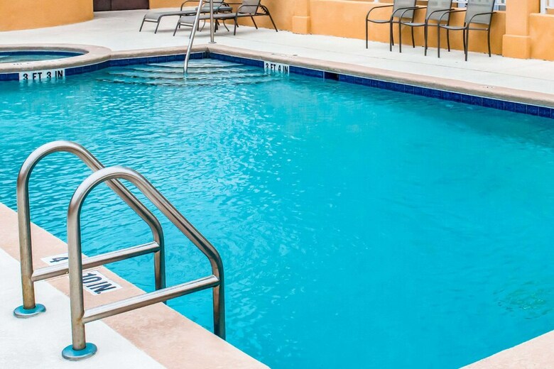 Hotel Comfort Suites Lake City