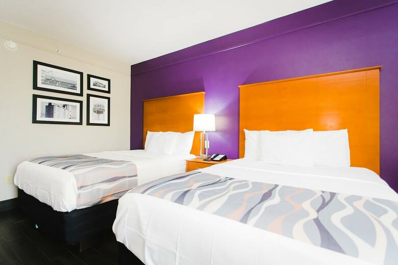 Hotel Palacio Royale Inn Signature
