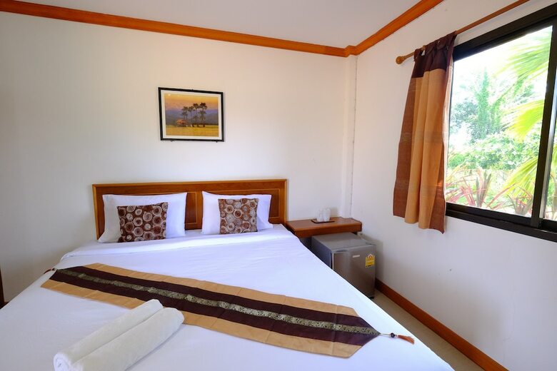 Hotel Paktraporn Resort