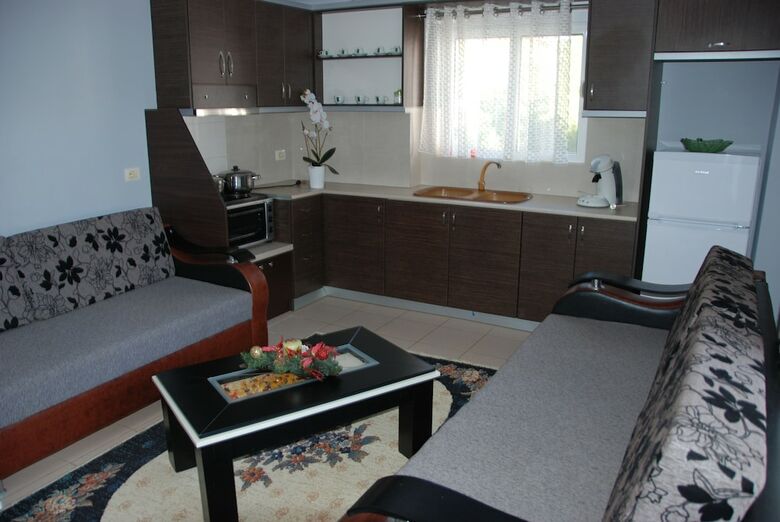 Kleri Beach Apartments